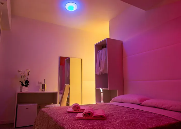 ホテル Ninfea カットーリカ